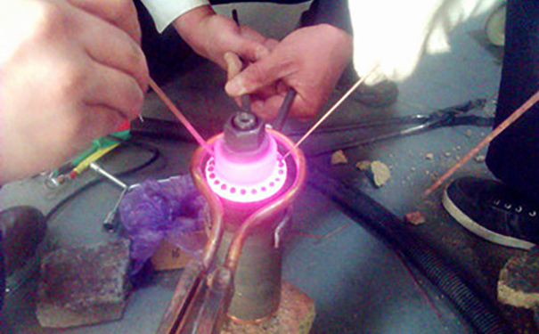 中频感应加热设备 . 中频感应加热设备原理是什么?